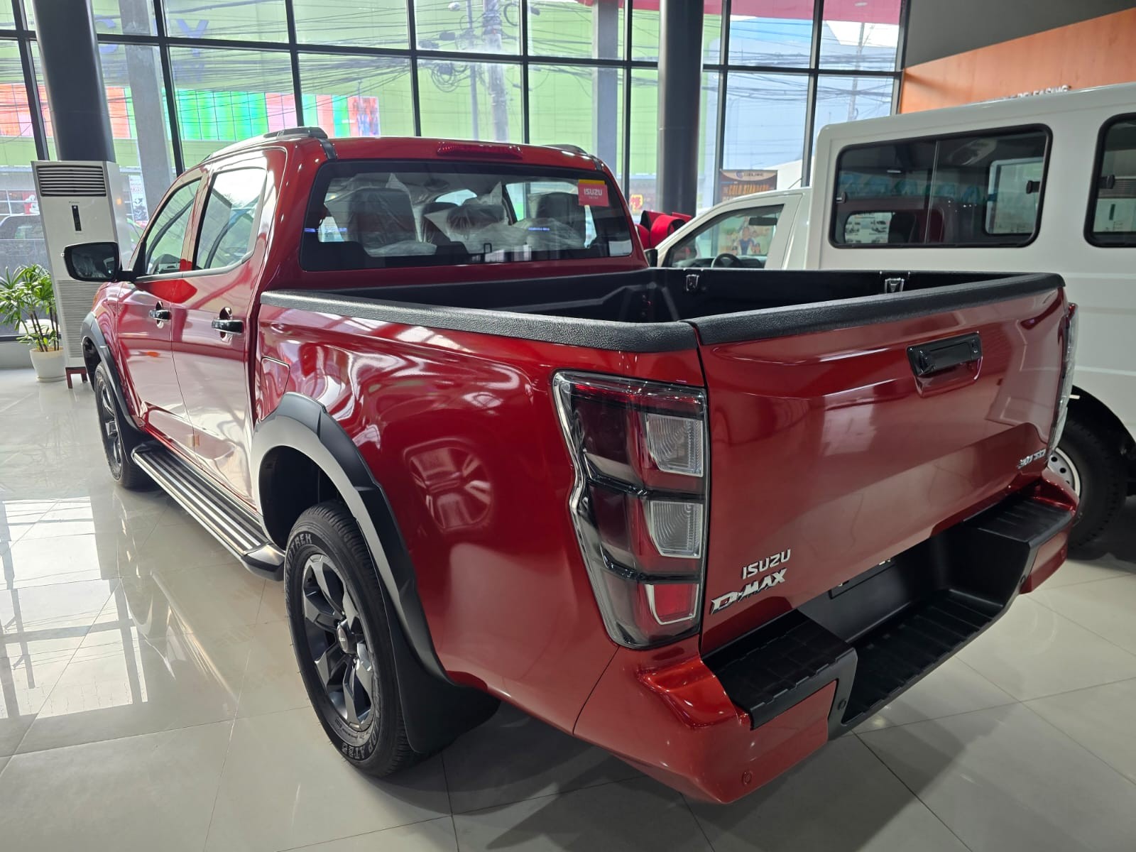 Used 1
                    ISUZU
                     for Sale Image