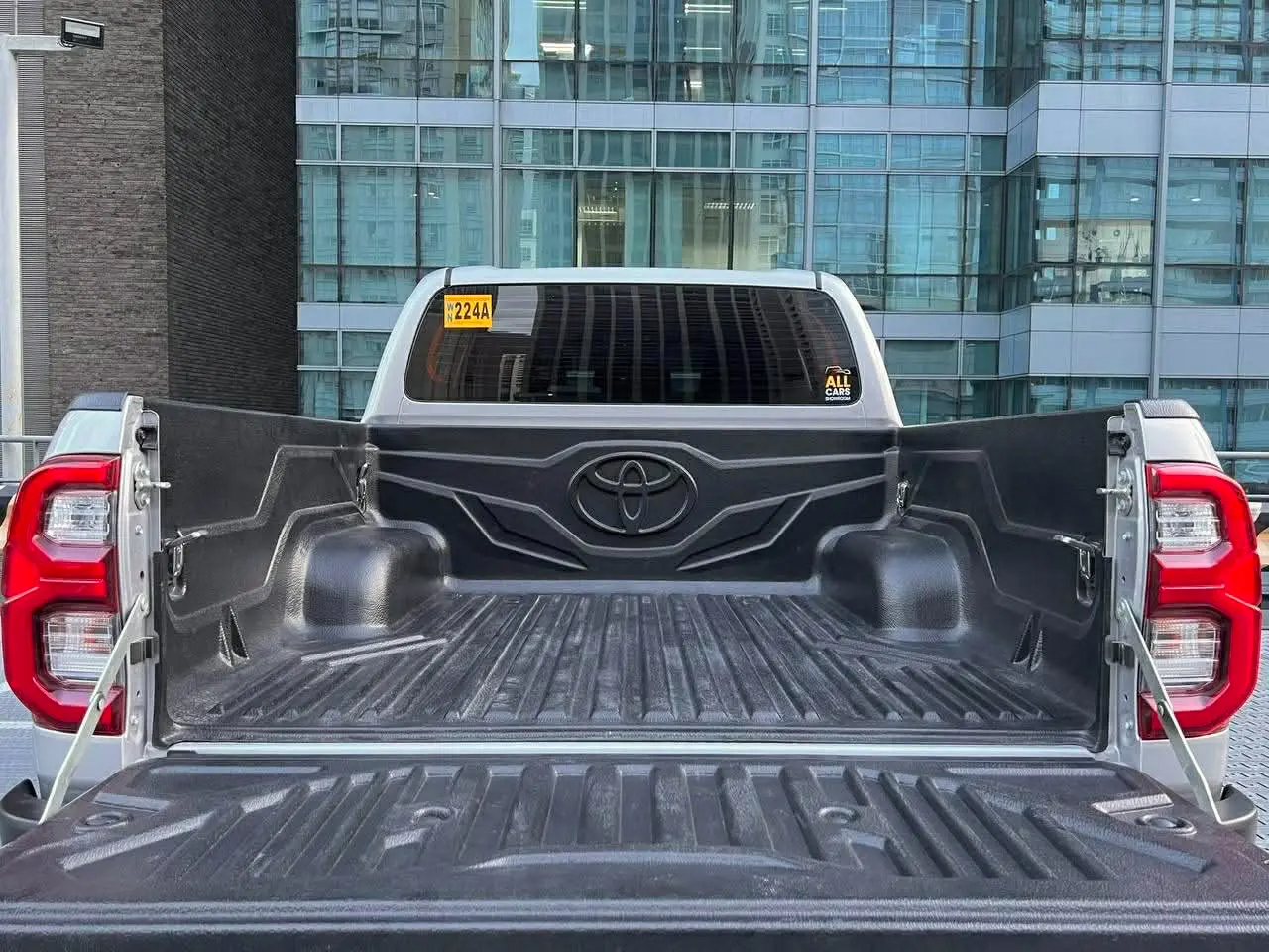 Used 1
                    TOYOTA
                     for Sale Image