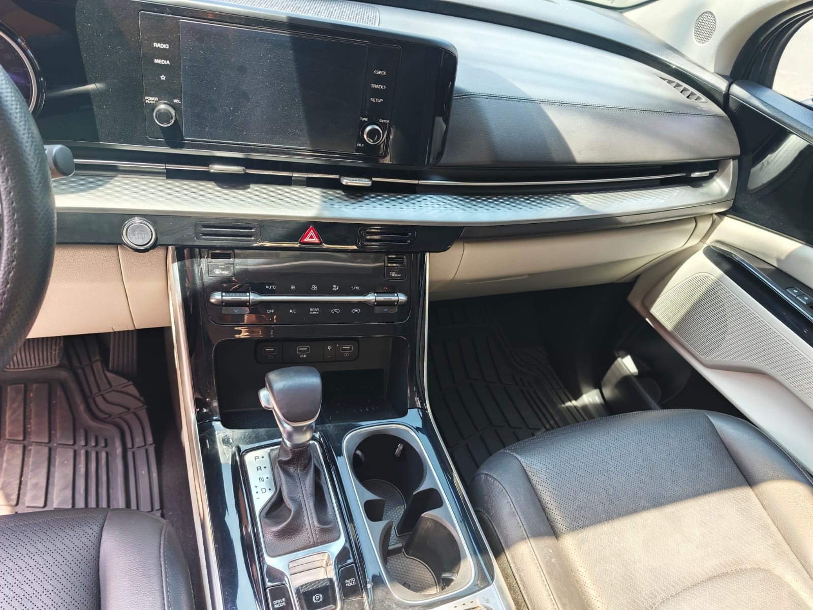 Used 1
                    KIA
                     for Sale Image
