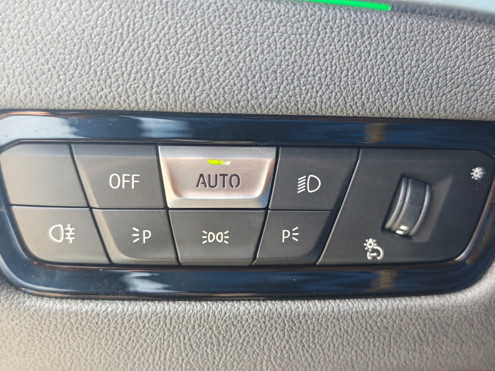 Used 1
                    BMW
                     for Sale Image
