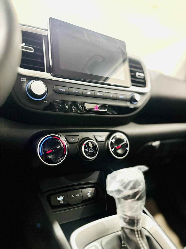 Used 1
                    HYUNDAI
                     for Sale Image
